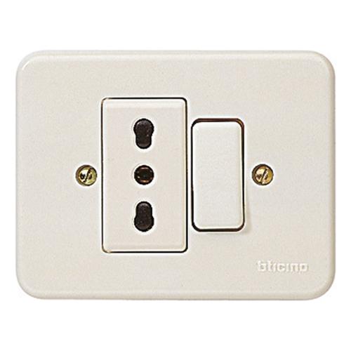 Bticino Placca elettrica con presa e deviatore avorio serie Domino S1216N Presa Bipasso 2P+T 10/16A; Dev. 1P 10A